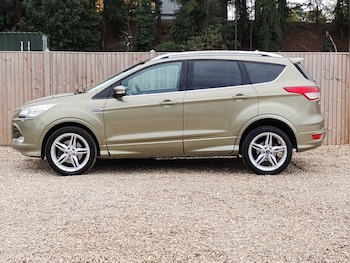 Used Ford Kuga 2015 for sale - 76132379: Photo