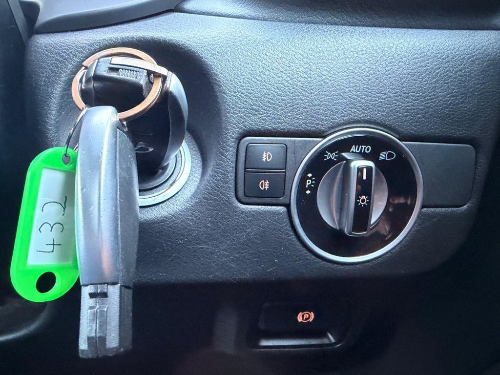 Used Infiniti Q30 2017 for sale - 76711609: Photo 13