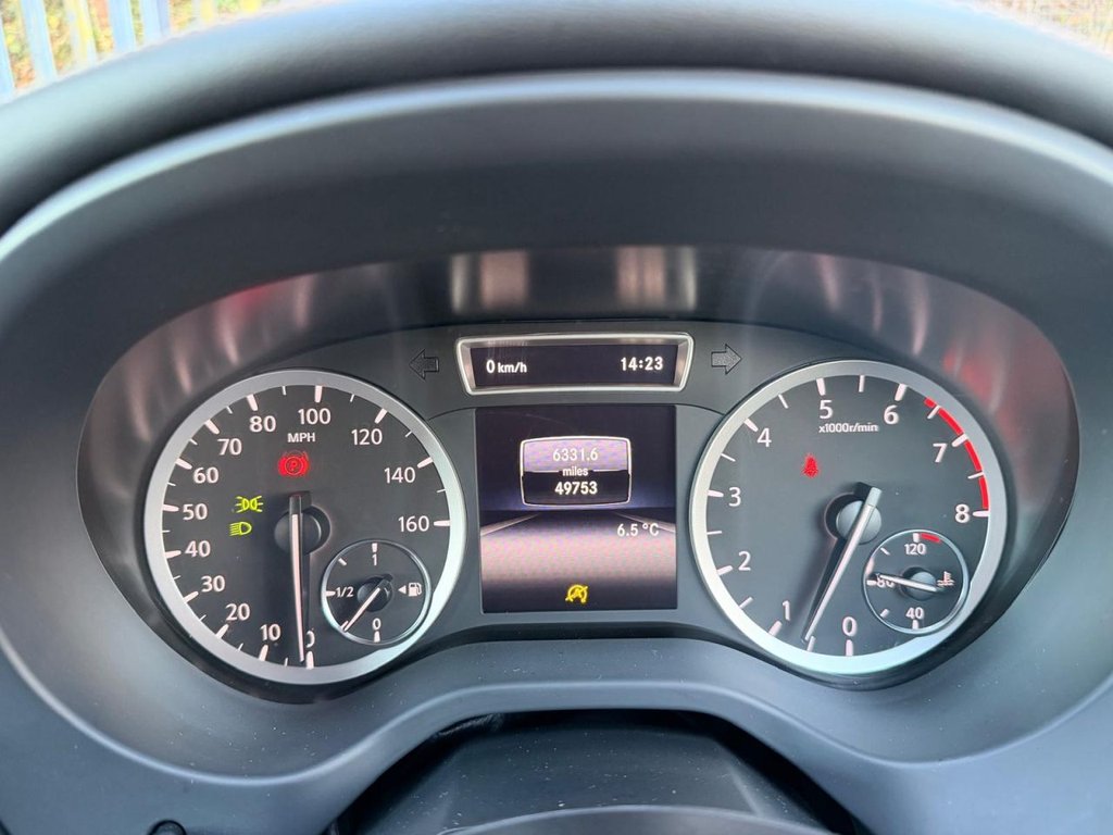 Used Infiniti Q30 2017 for sale - 76711609: Photo 16