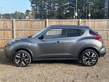Used Nissan Juke 2014 for sale - 76210123: Photo 2