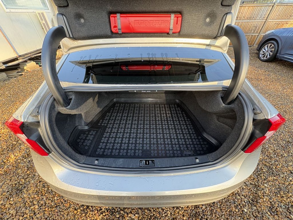 Used Volvo S60 2014 for sale - 76710781: Photo 11