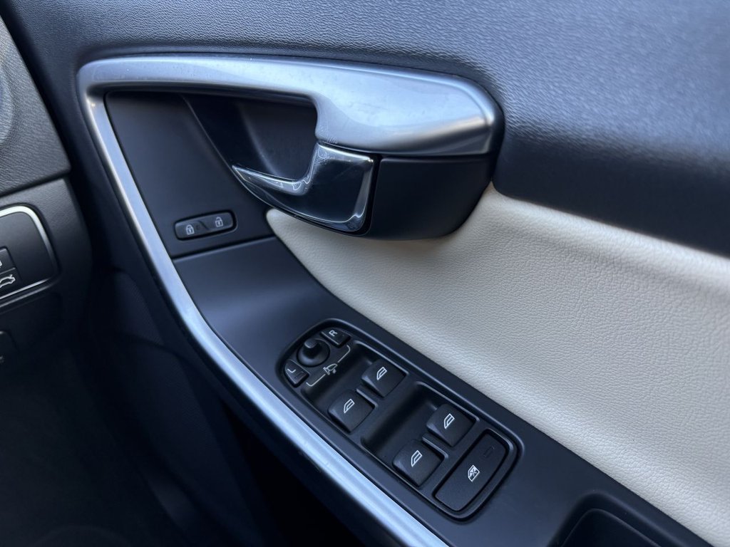 Used Volvo S60 2014 for sale - 76710781: Photo 13