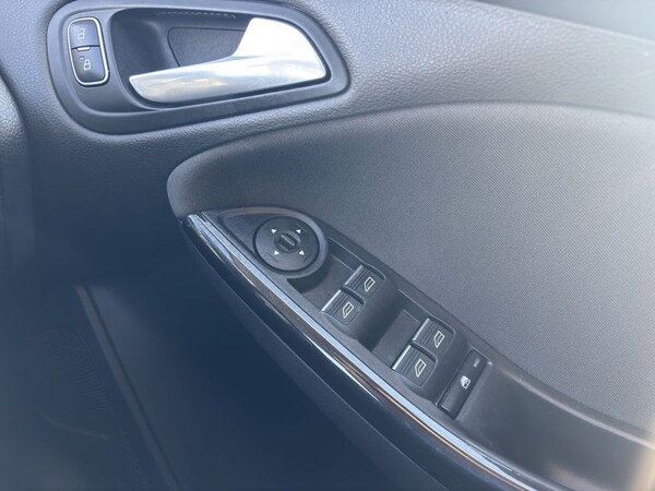 Used Ford Focus 2017 for sale - 76162799: Photo 17