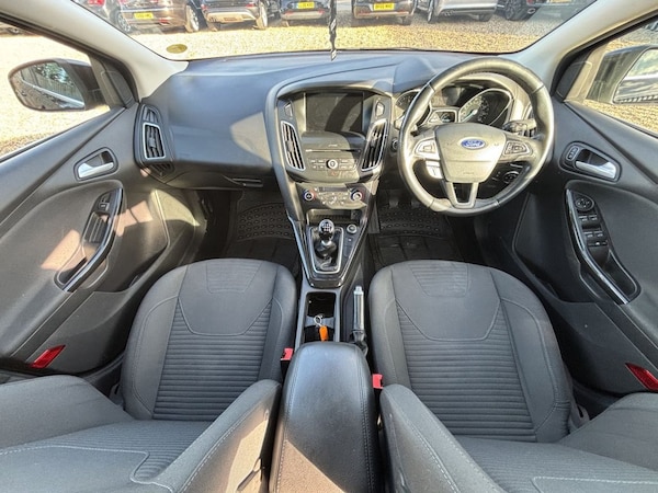 Used Ford Focus 2017 for sale - 76162799: Photo 9