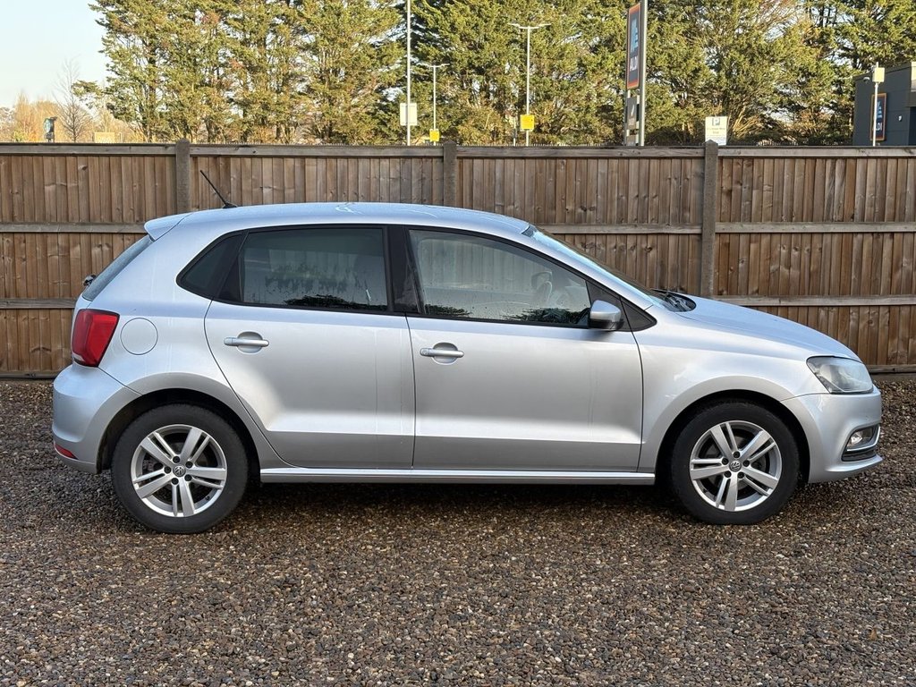 Used Volkswagen Polo 2017 for sale - 76900371: Photo 6