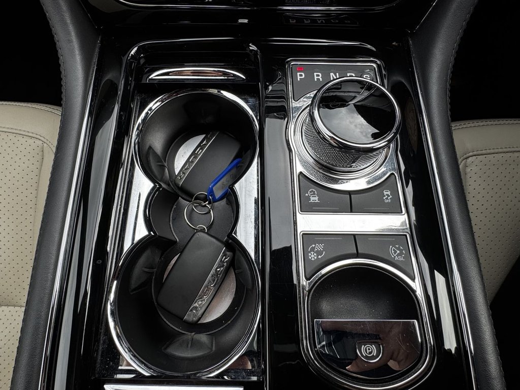 Used Jaguar XJ 2017 for sale - 76416935: Photo 23