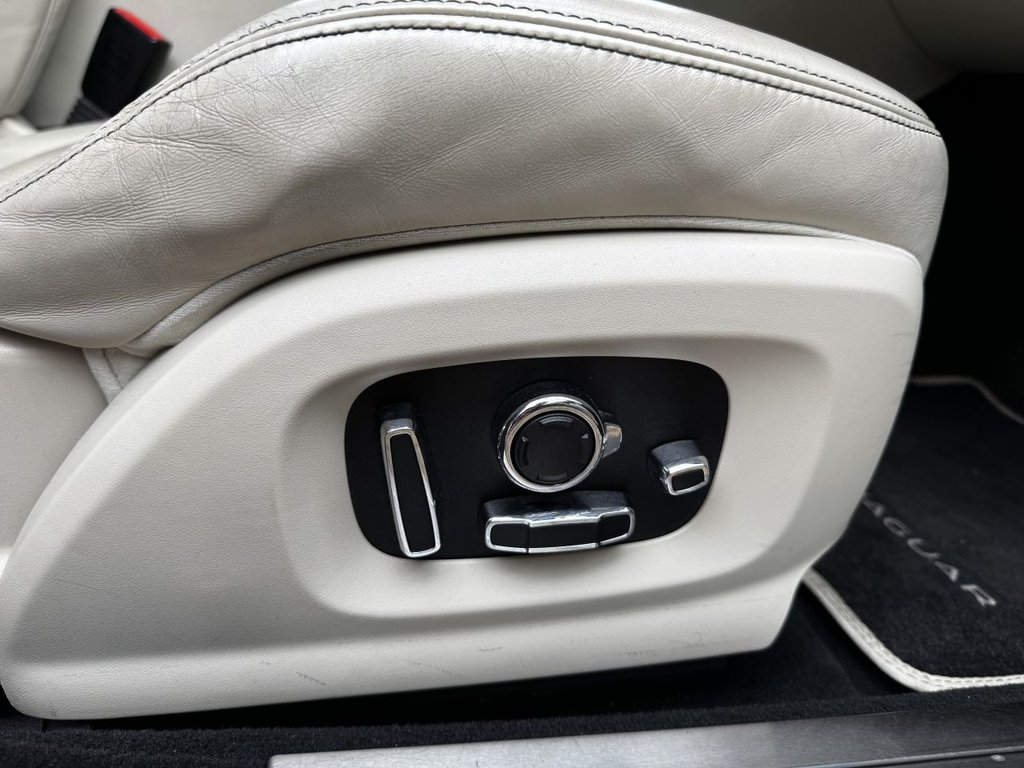 Used Jaguar XJ 2017 for sale - 76416935: Photo 33