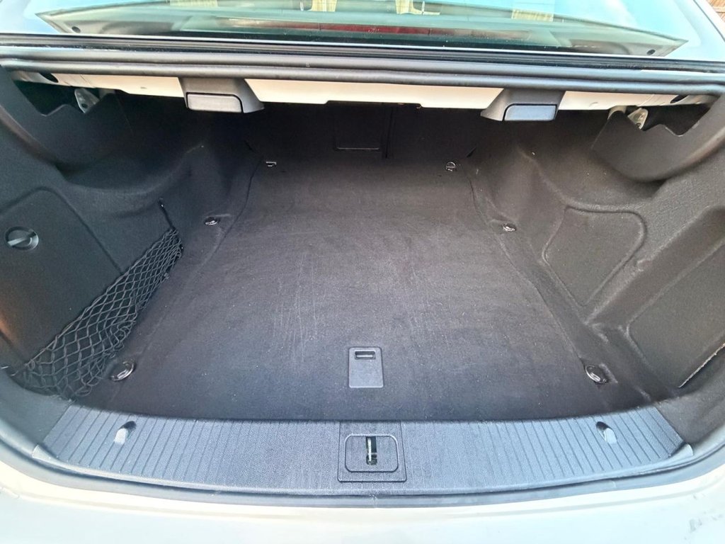 Used Mercedes-Benz E Class 2015 for sale - 76740127: Photo 12