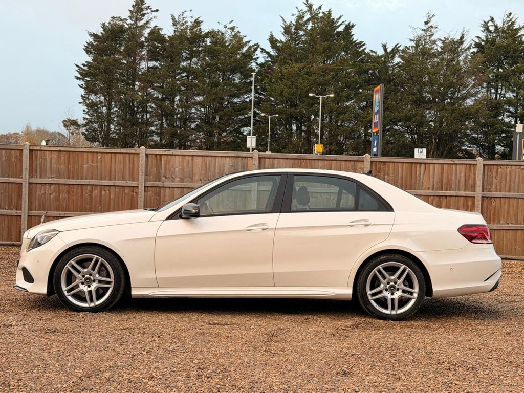 Used Mercedes-Benz E Class 2015 for sale - 76740127: Photo 2