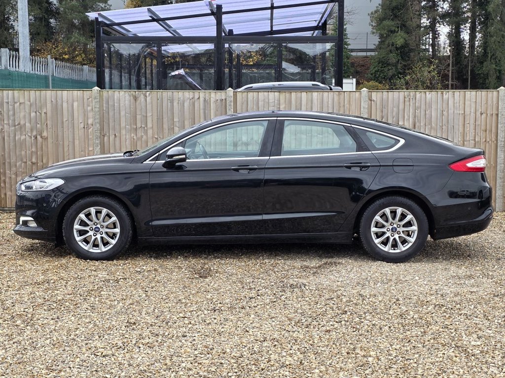 Used Ford Mondeo 2018 for sale - 76558563: Photo 2