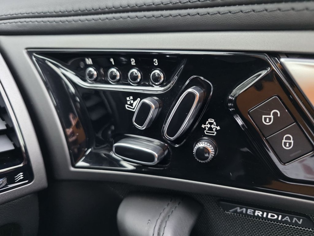 Used Jaguar F-Type 2014 for sale - 77084127: Photo 23