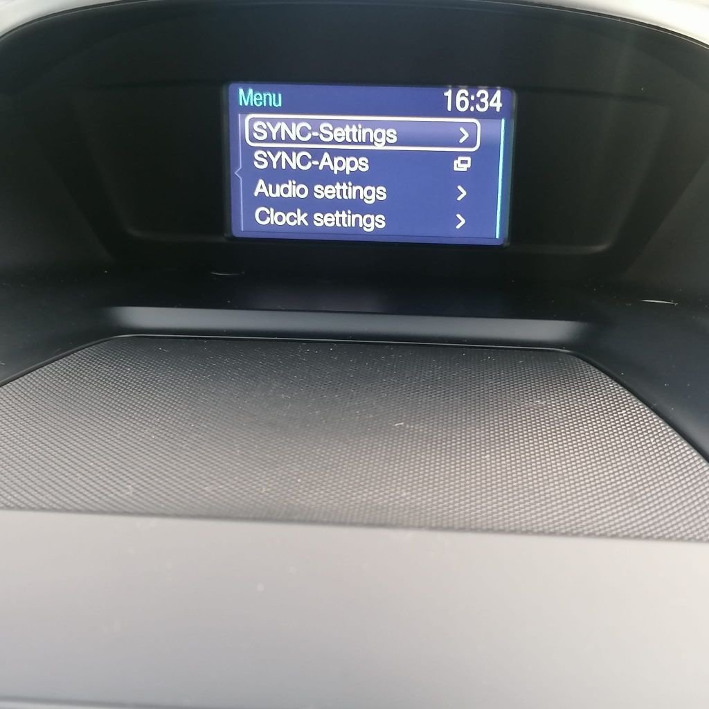 Used Ford Kuga 2015 for sale - 76345126: Photo 15