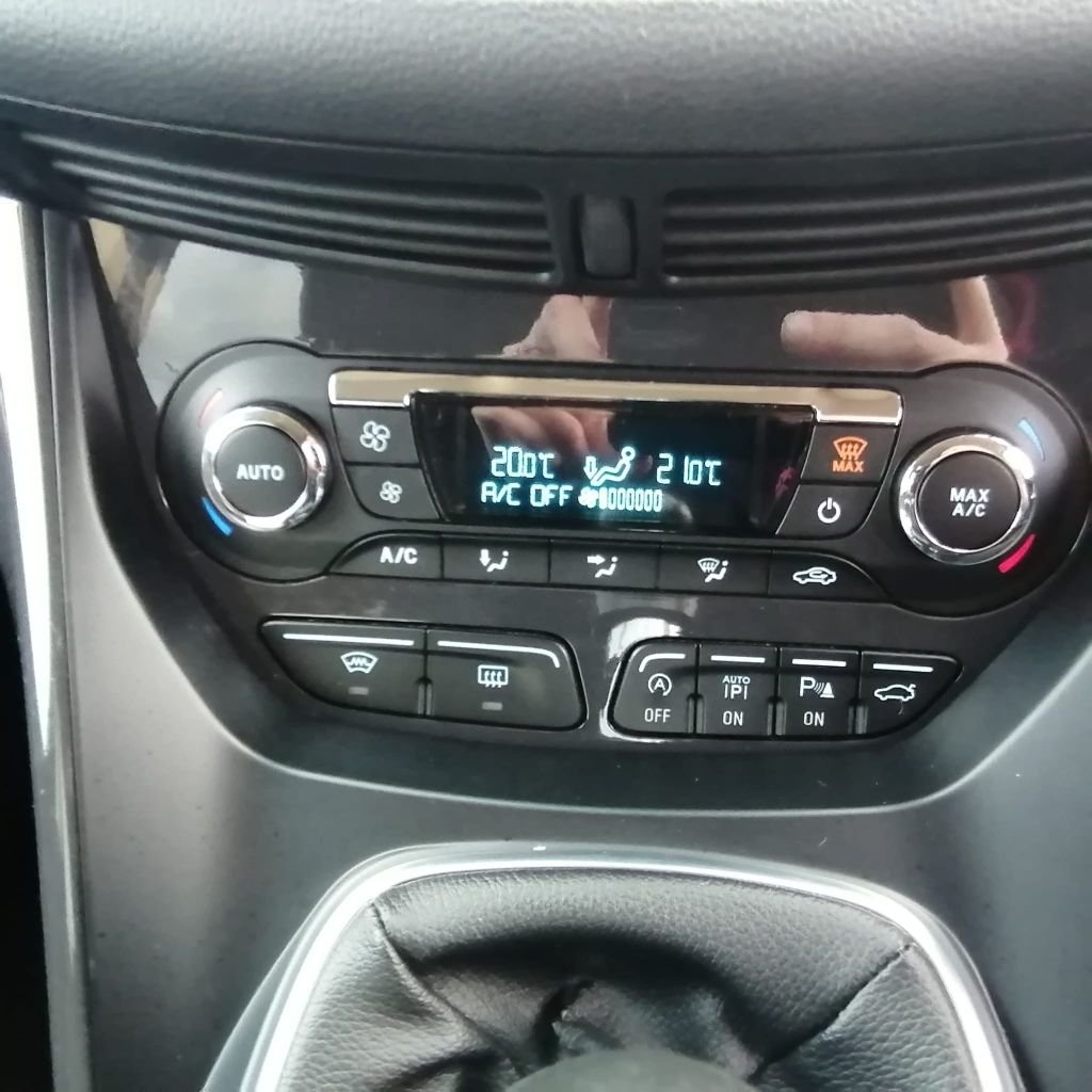 Used Ford Kuga 2015 for sale - 76345126: Photo 16