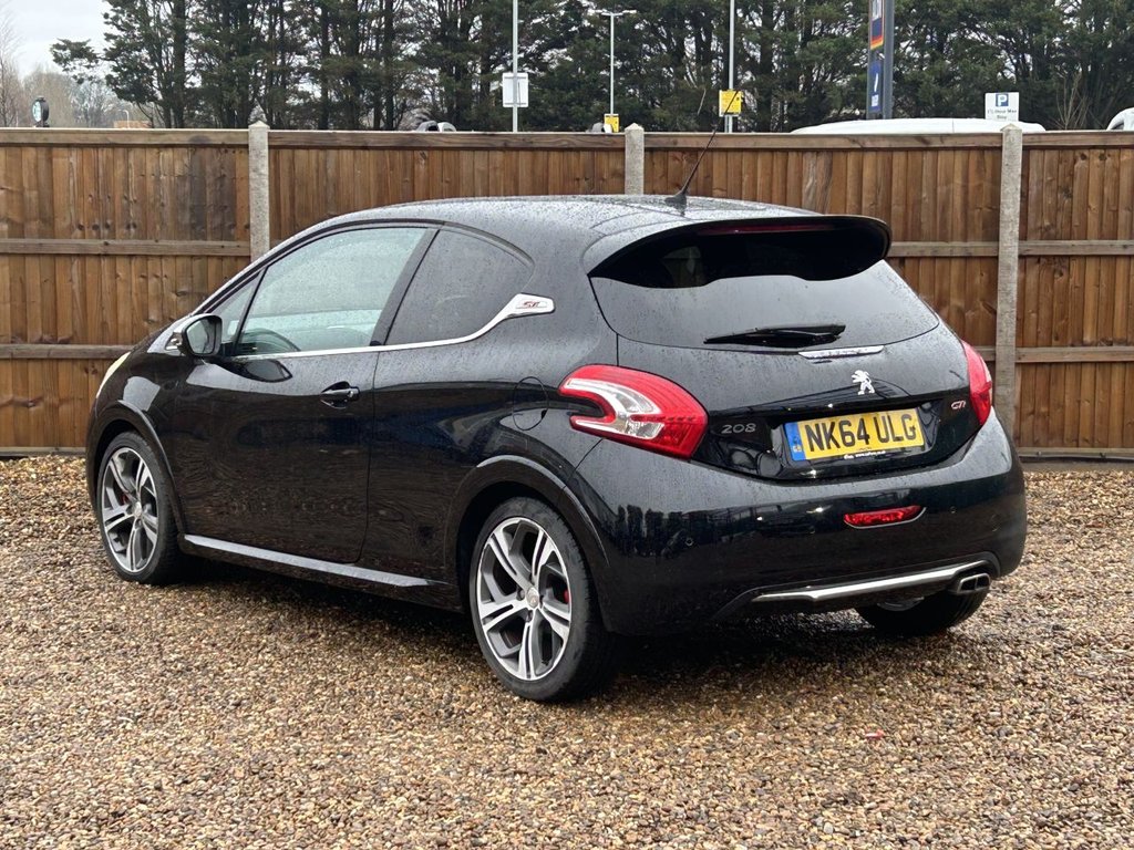 Used Peugeot 208 2014 for sale - 76973267: Photo 3