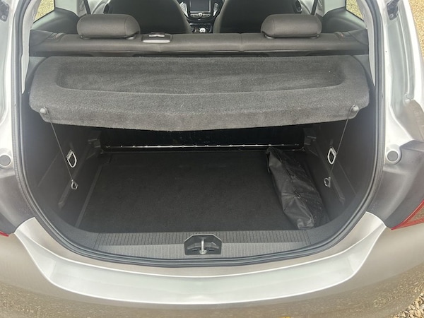 Used Vauxhall Corsa 2019 for sale - 76303502: Photo 8