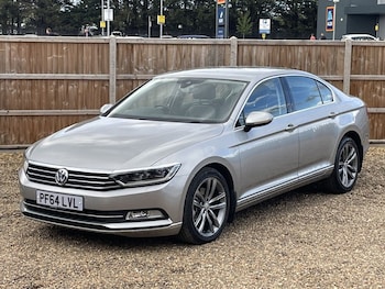 Volkswagen - Passat
