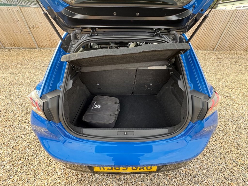 Used Peugeot E-208 2020 for sale - 76147308: Photo 11