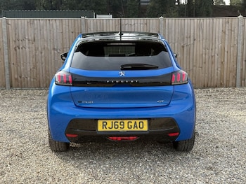 Used Peugeot E-208 2020 for sale - 76147308: Photo