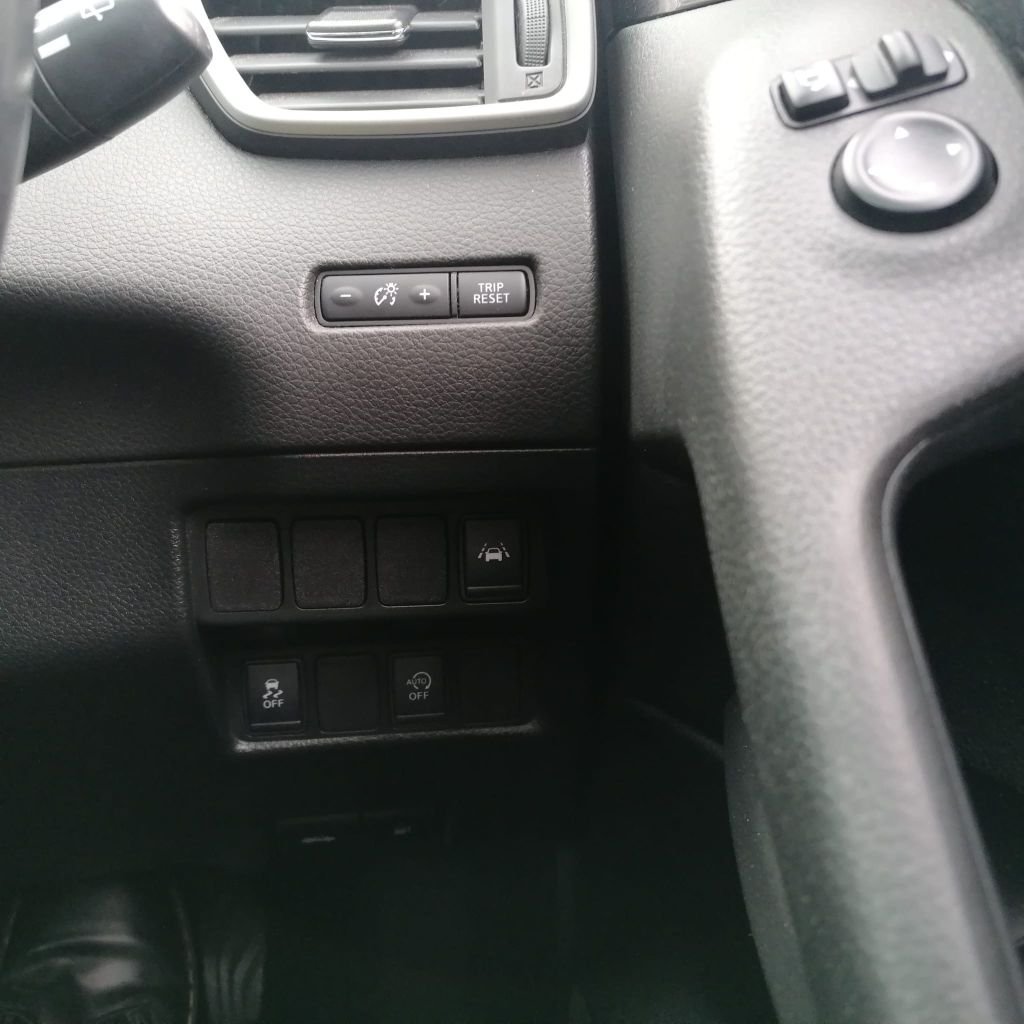 Used Nissan Qashqai 2017 for sale - 76417102: Photo 25