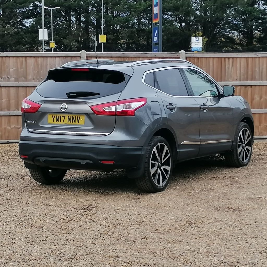 Used Nissan Qashqai 2017 for sale - 76417102: Photo 5