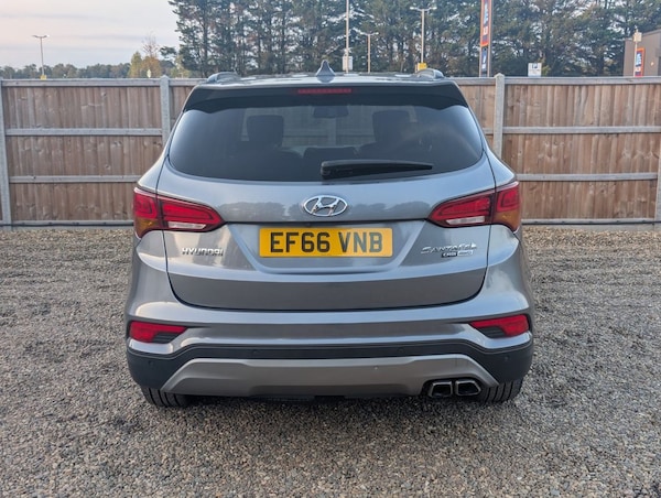 Used Hyundai Santa Fe 2016 for sale - 76223451: Photo 4