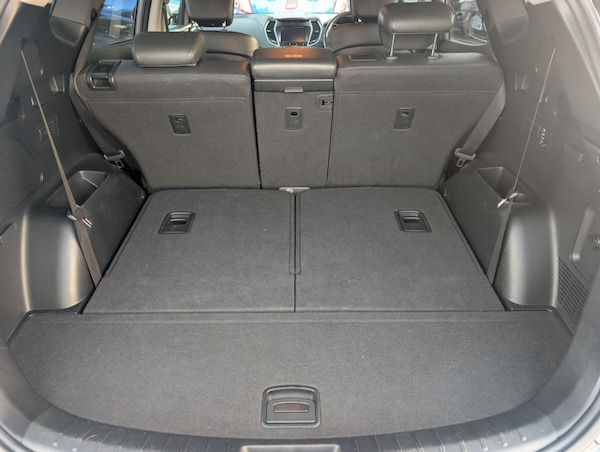 Used Hyundai Santa Fe 2016 for sale - 76223451: Photo 9