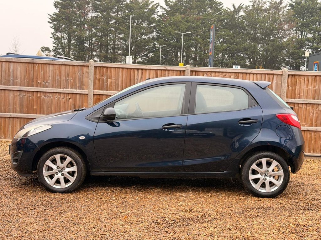 Used Mazda Mazda2 2015 for sale - 76496154: Photo 2