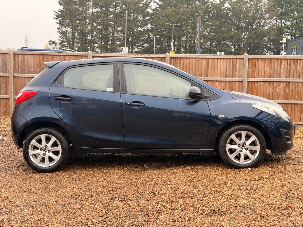 Used Mazda Mazda2 2015 for sale - 76496154: Photo 6