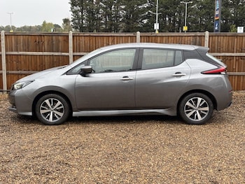 Used Nissan Leaf 2020 for sale - 76356121: Photo