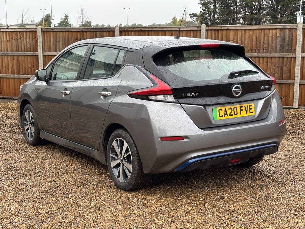 Used Nissan Leaf 2020 for sale - 76356121: Photo 3