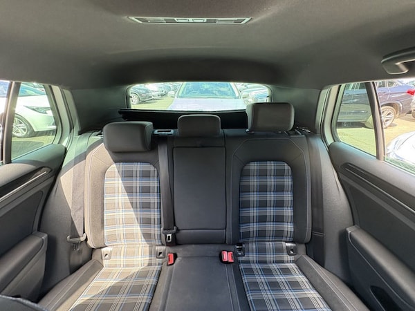 Used Volkswagen Golf 2015 for sale - 75287068: Photo 10
