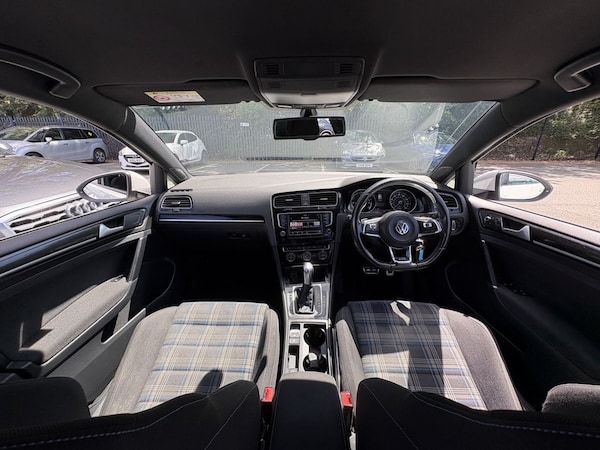 Used Volkswagen Golf 2015 for sale - 75287068: Photo 9