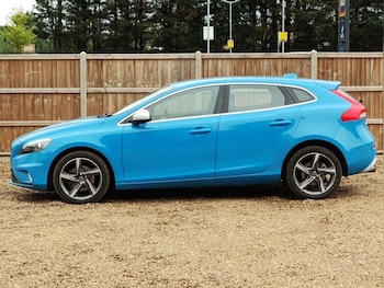 Used Volvo V40 2015 for sale - 75444228: Photo