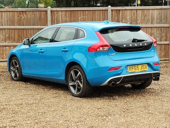 Used Volvo V40 2015 for sale - 75444228: Photo