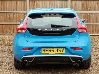 Used Volvo V40 2015 for sale - 75444228: Photo