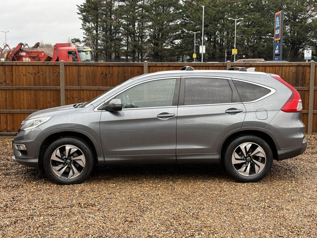 Used Honda CR-V 2016 for sale - 76883235: Photo 2