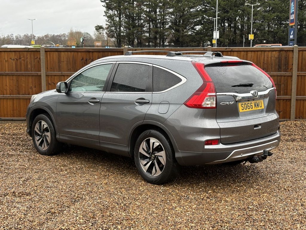 Used Honda CR-V 2016 for sale - 76883235: Photo 3