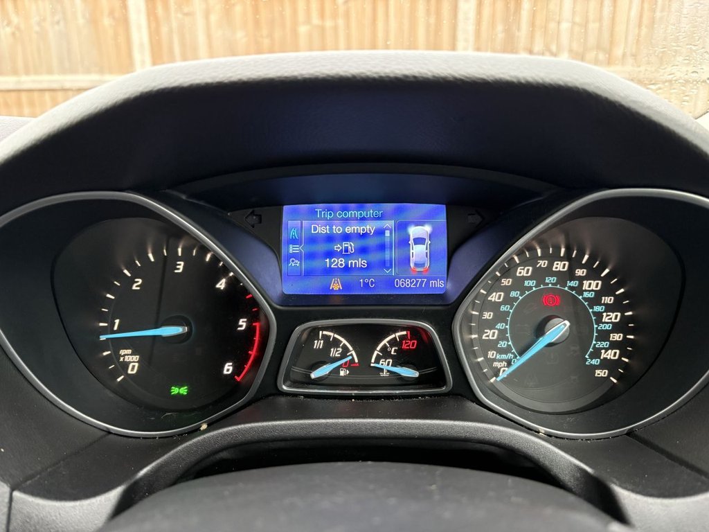 Used Ford Focus 2012 for sale - 76642142: Photo 16