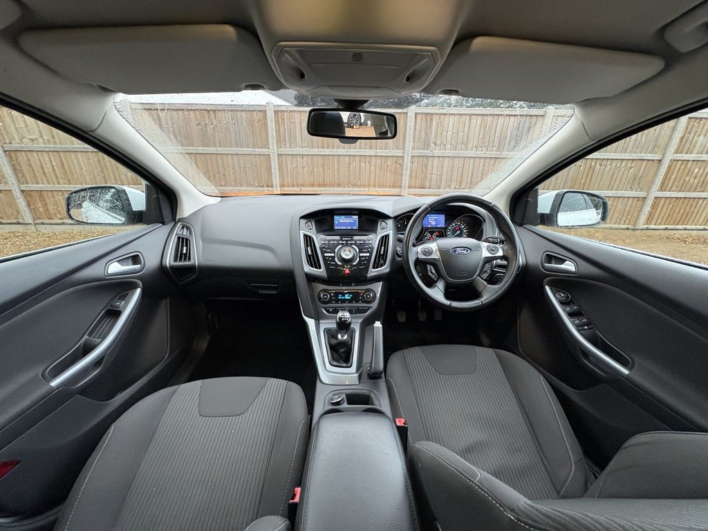 Used Ford Focus 2012 for sale - 76642142: Photo 9