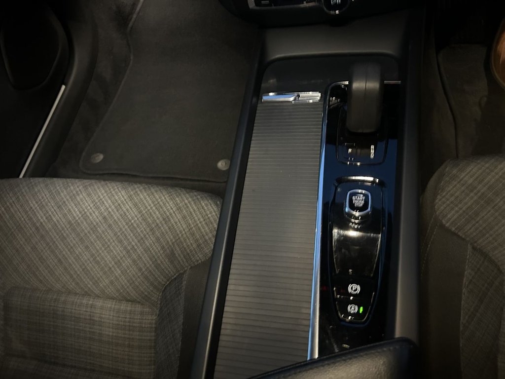 Used Volvo V60 2022 for sale - 76569806: Photo 17