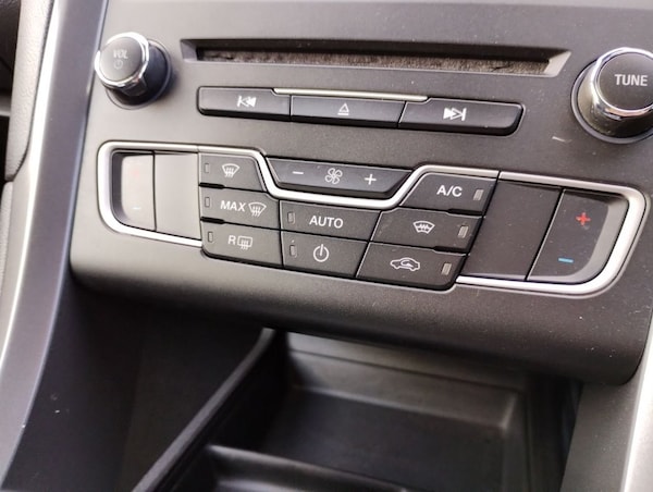Used Ford Mondeo 2016 for sale - 76056953: Photo 16