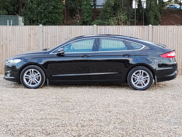 Used Ford Mondeo 2016 for sale - 76056953: Photo 2