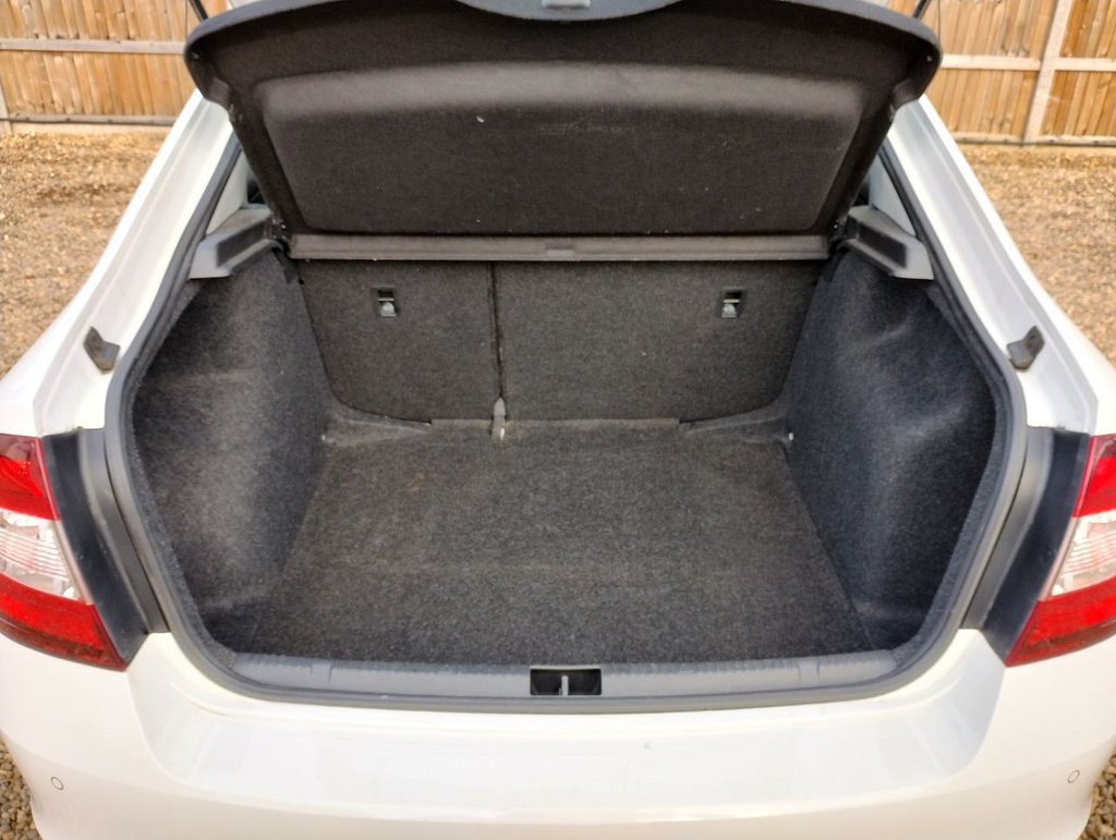 Used Skoda Rapid 2018 for sale - 76642088: Photo 9