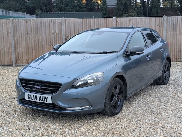 Used Volvo V40 2014 for sale - 76235525: Photo 1