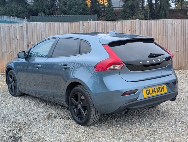 Used Volvo V40 2014 for sale - 76235525: Photo 3
