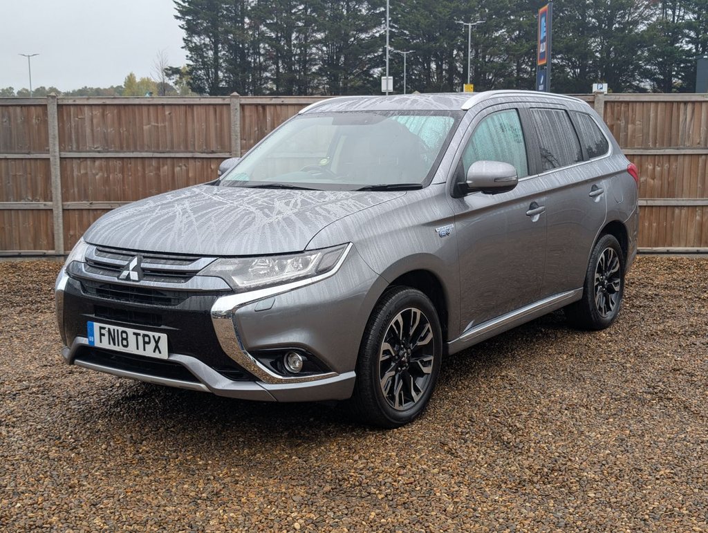 Used Mitsubishi Outlander 2018 for sale - 76470023: Photo 1