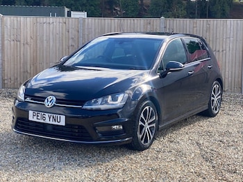Volkswagen - Golf