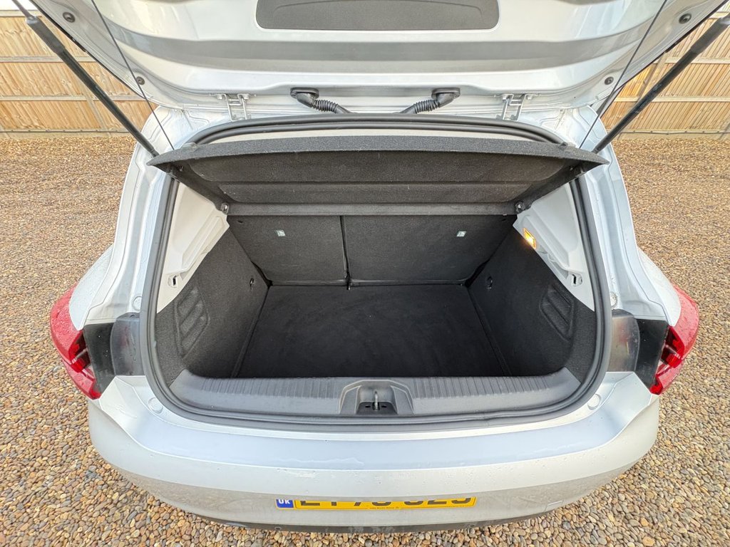 Used Renault Clio 2020 for sale - 76901028: Photo 11