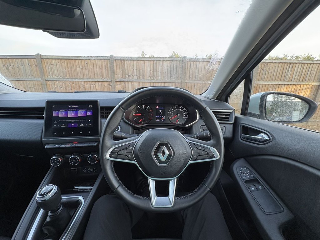 Used Renault Clio 2020 for sale - 76901028: Photo 12