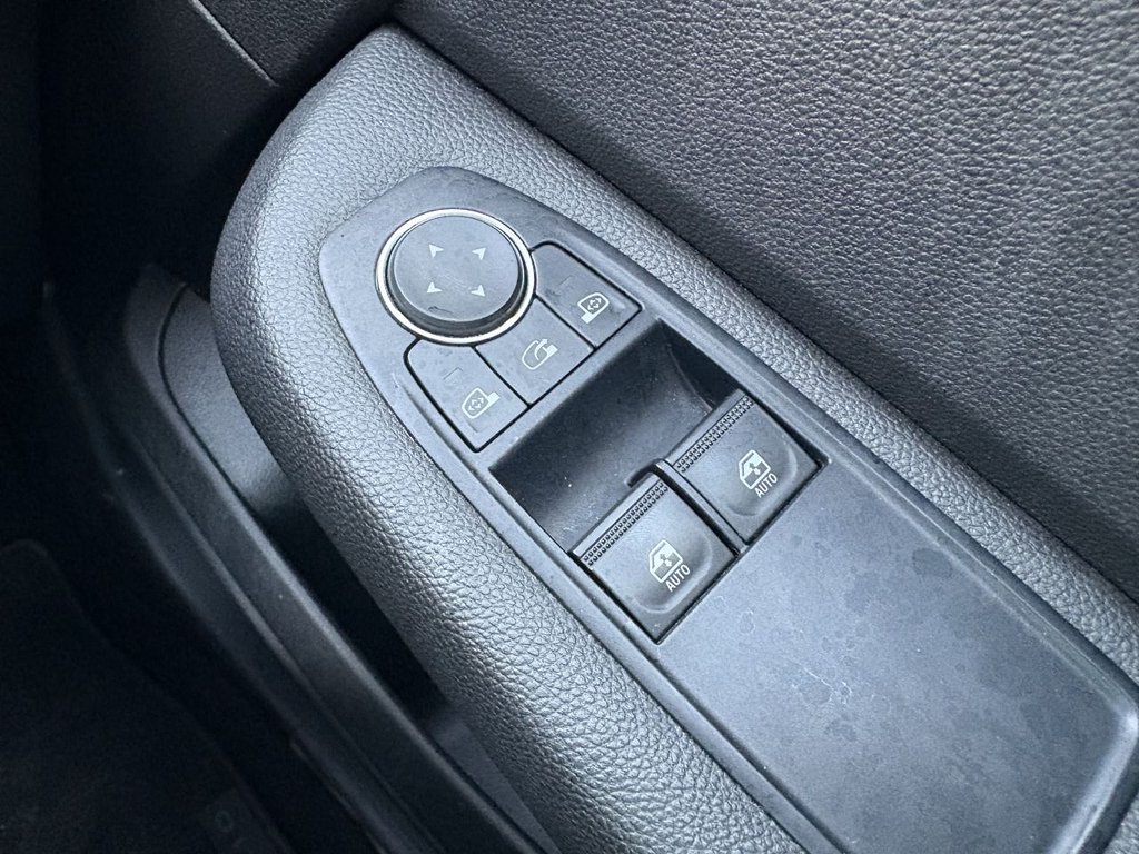 Used Renault Clio 2020 for sale - 76901028: Photo 13